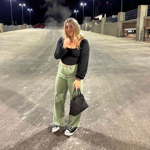 Meet your Posher, Annie